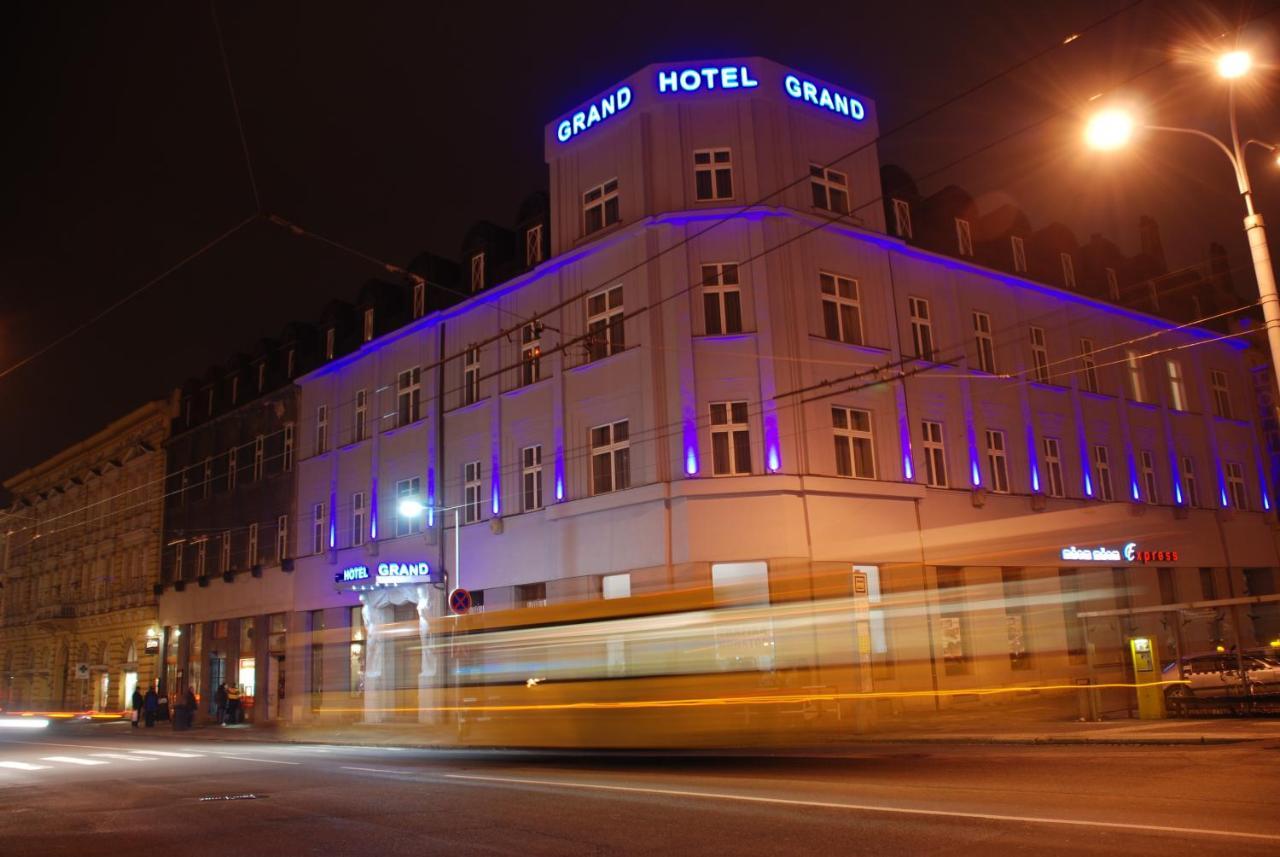 Hotel Grand Hradec Králové Buitenkant foto
